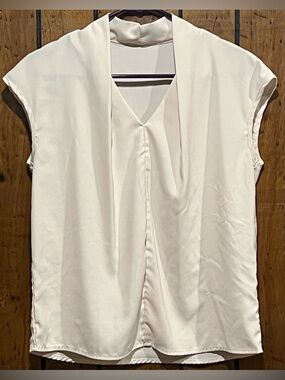 SHEIN Cream/off white Draped V-Neck Cap Sleeve Blouse size XS
